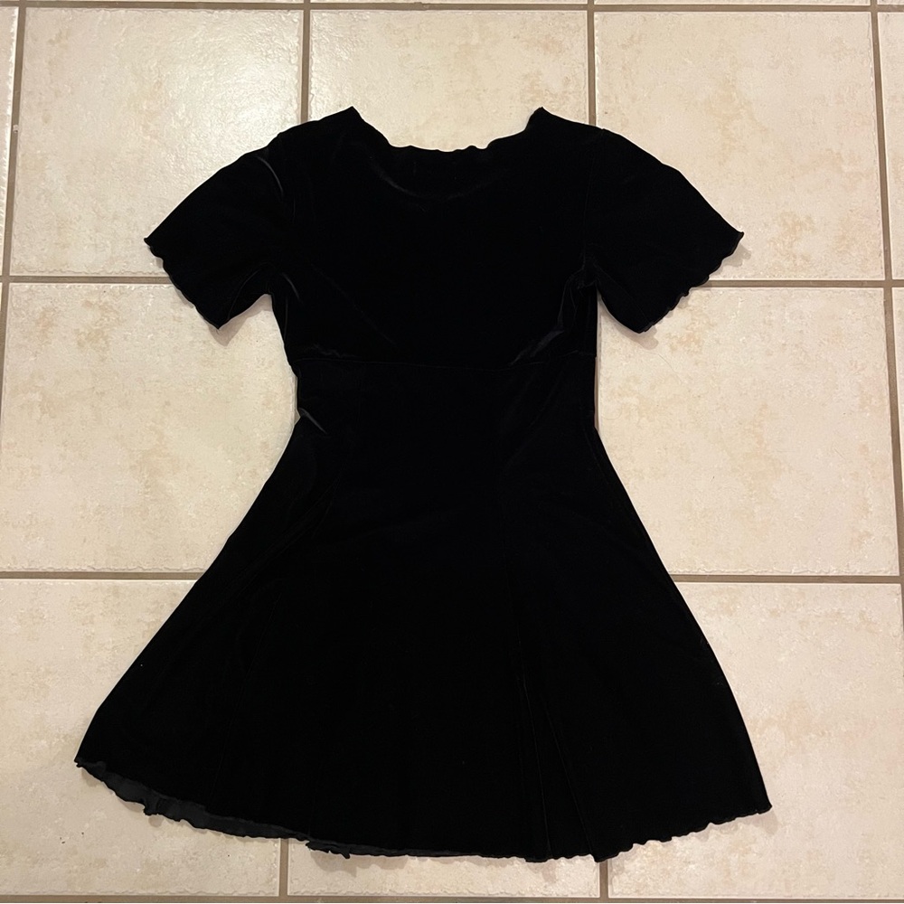 Caren Desiree Company 90s Black Velour Velvet Scalloped Mini Dress Size 10 - Picture 2 of 8